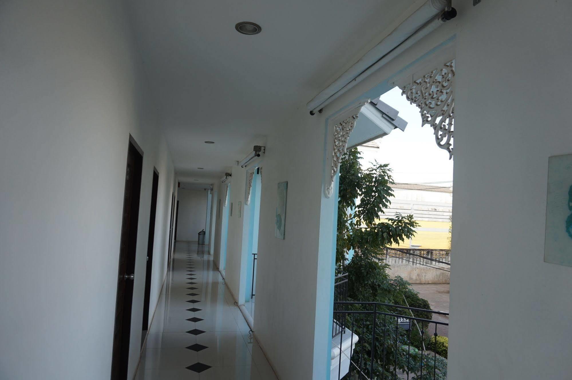 Crystal Nongkhai Hotel Nong Khai Εξωτερικό φωτογραφία
